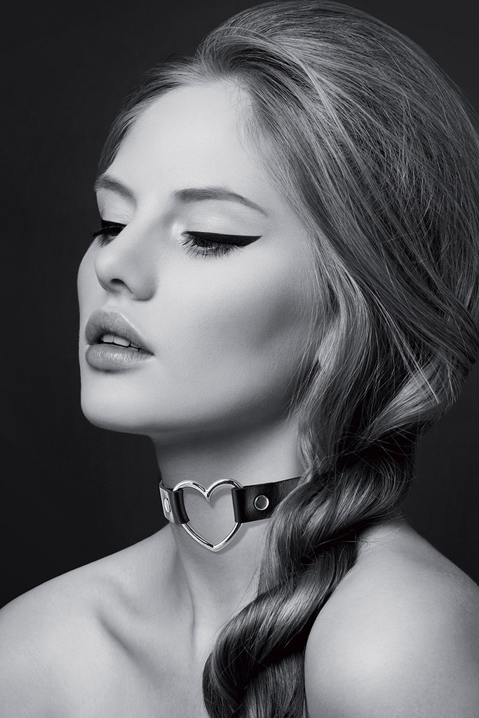 [213] Collier Cuir Laqué avec Cœur Argenté - Fiona